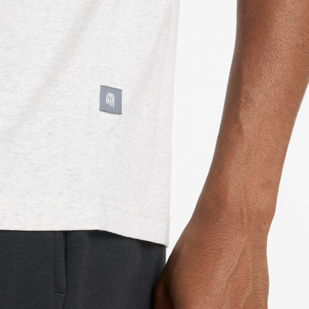 New Balance - Hoops Graphic T-Shirt - ash heather