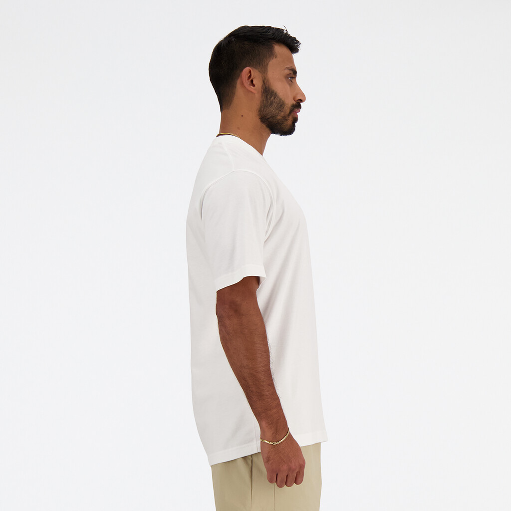 New Balance - Sport Essentials Small Logo T-Shirt - white