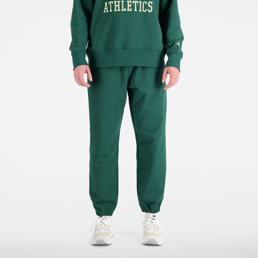 New Balance - Athletics Remastered Sweatpant - nightwatch green