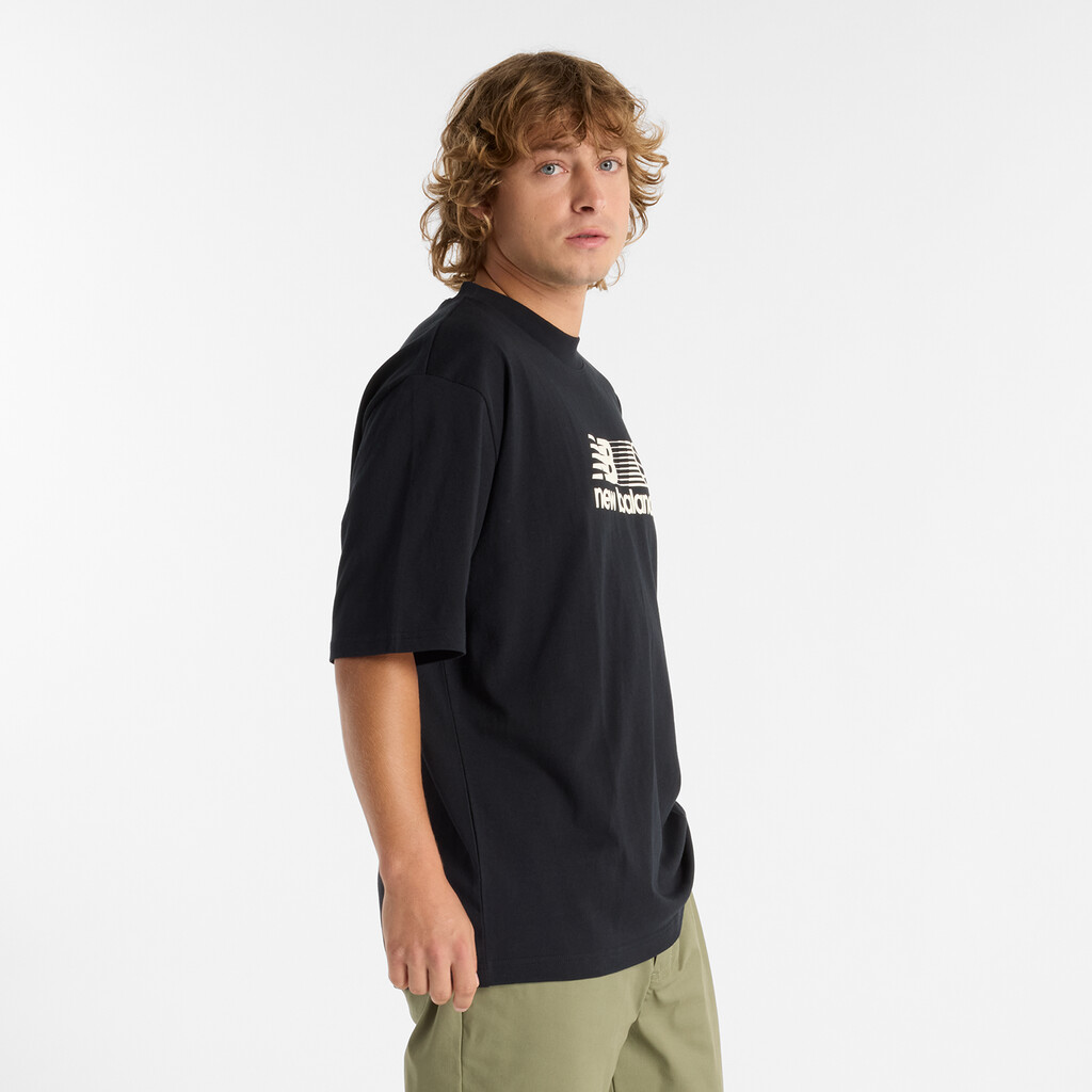 New Balance - Hoops Graphic T-Shirt - black
