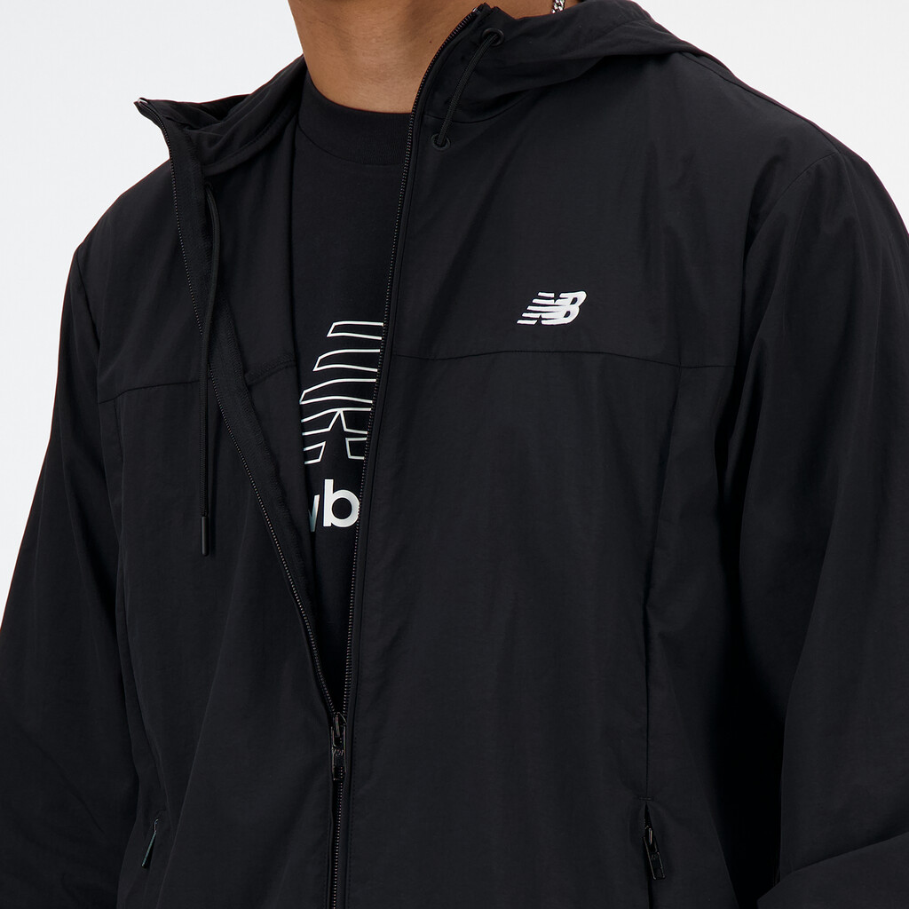 New Balance - NB Athletics Woven Jacket - black