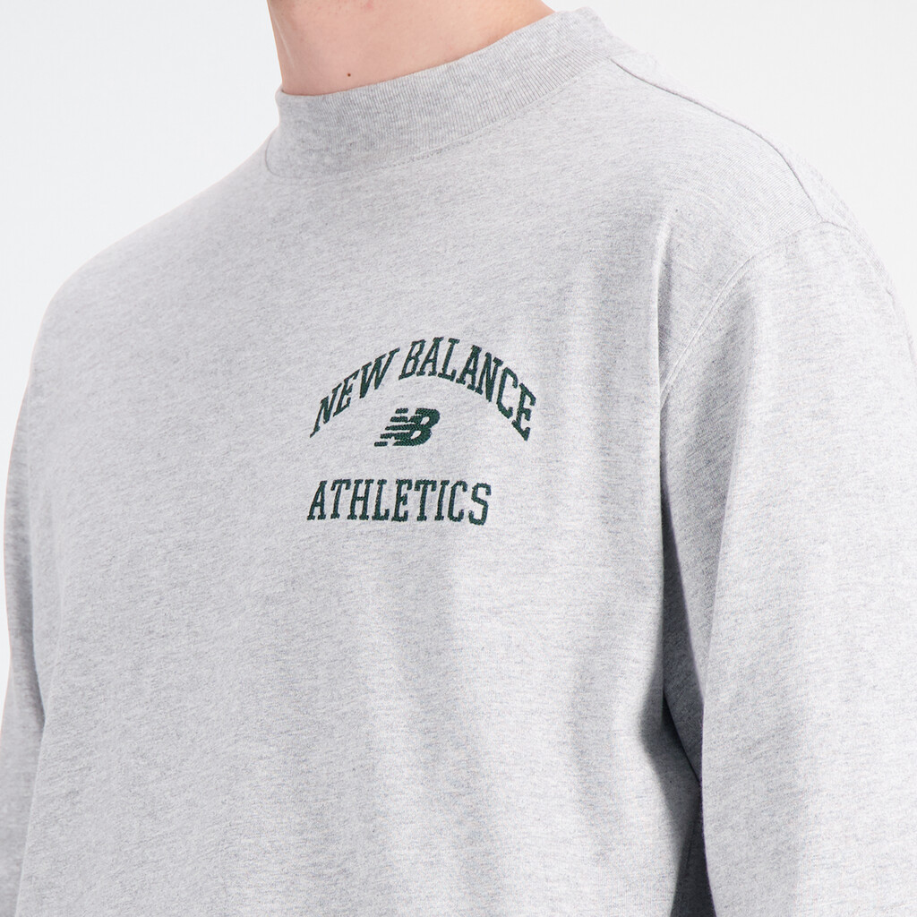 New Balance - Athletics Varsity Graphic Mock Longsleeve - athletic grey