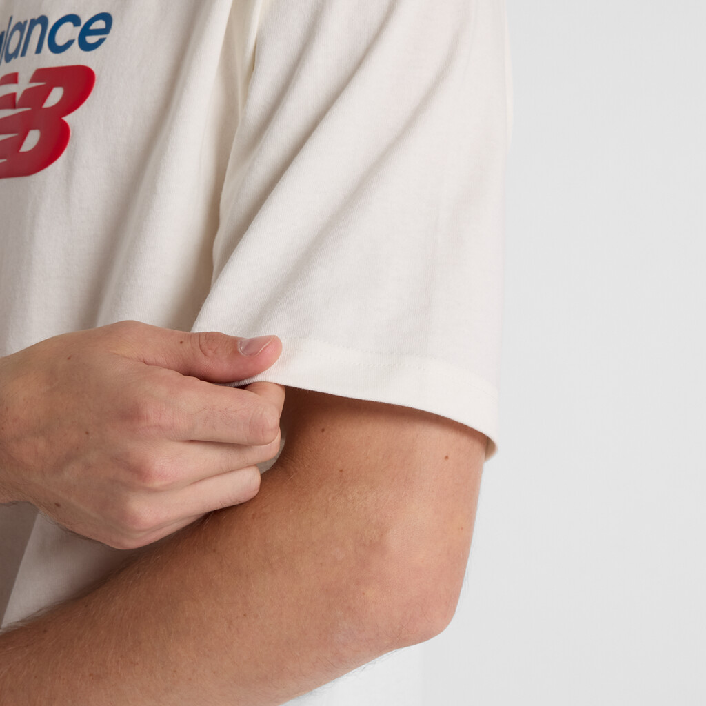 New Balance - Athletics Premium Chest Logo T-Shirt - sea salt