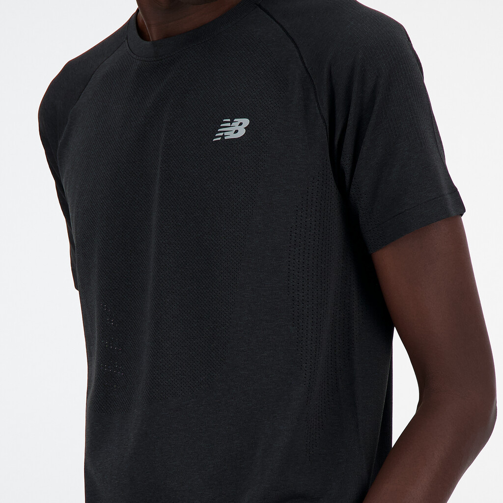 New Balance - NB Athletics Seamless T-Shirt - black